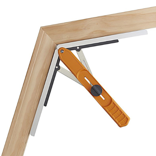 A BORA MiteriX Compact duplicating an angle.